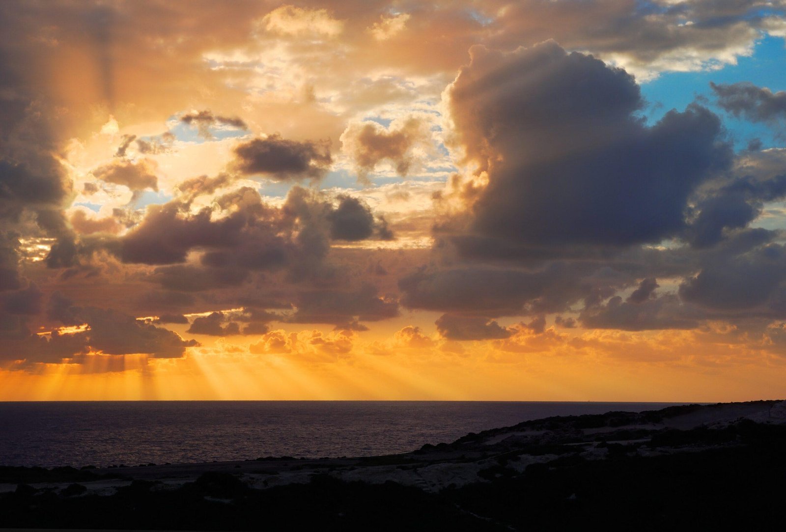 Sunset over the Sannap cliffs.